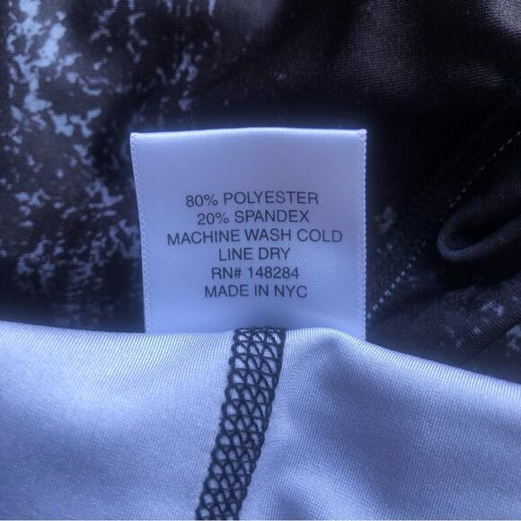 TEREZ SOUL CYCLE Printed Performance Capri Legging Black White Wheel SM - Picture 13 of 14